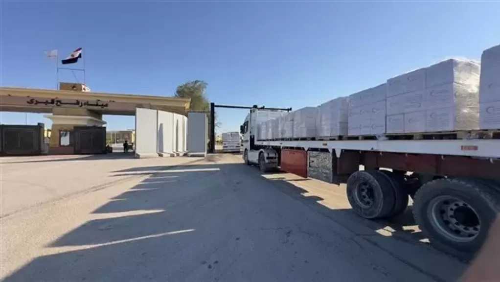 الهلال الأحمر يعزز دعم غزة بـ 305 ألف سلة غذائية