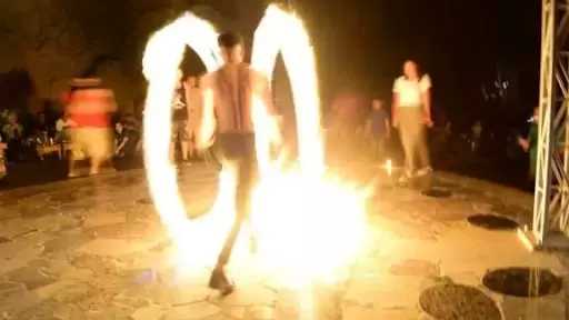 صدمة في عالم الأفراح| صاحب أشهر فيديوهات اللعب بالنار يوضح الحقيقة