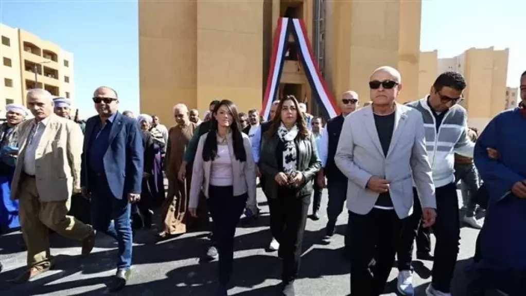 وزيرة التنمية المحلية تشهد تسليم 100 وحدة سكنية بالمرحلة الثانية من مشروع إسكان الطود