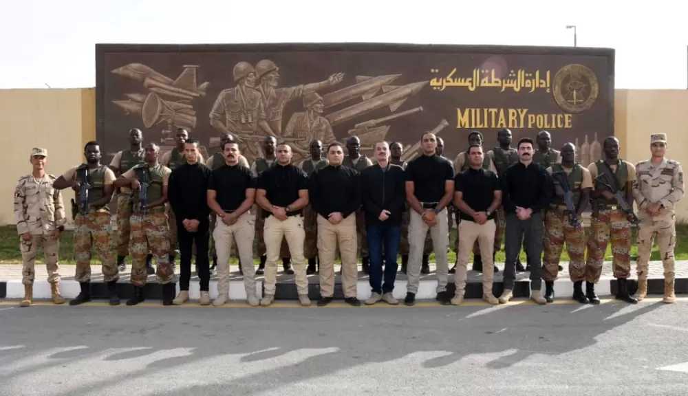 القوات المسلحة بالتعاون مع وزارة الخارجية تنظم دورة تدريبية للكوادر من الدول الإفريقية.. صور