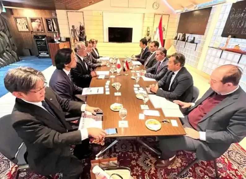 سفير مصر بطوكيو يبحث تعزيز استثمارات شركة YKK للمنسوجات |صور