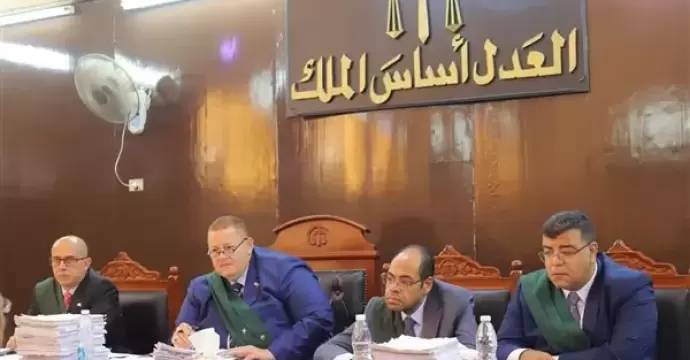 المؤبد لعامل شرع فى قتل نجل عمه وأتلف سيارته بقنا
