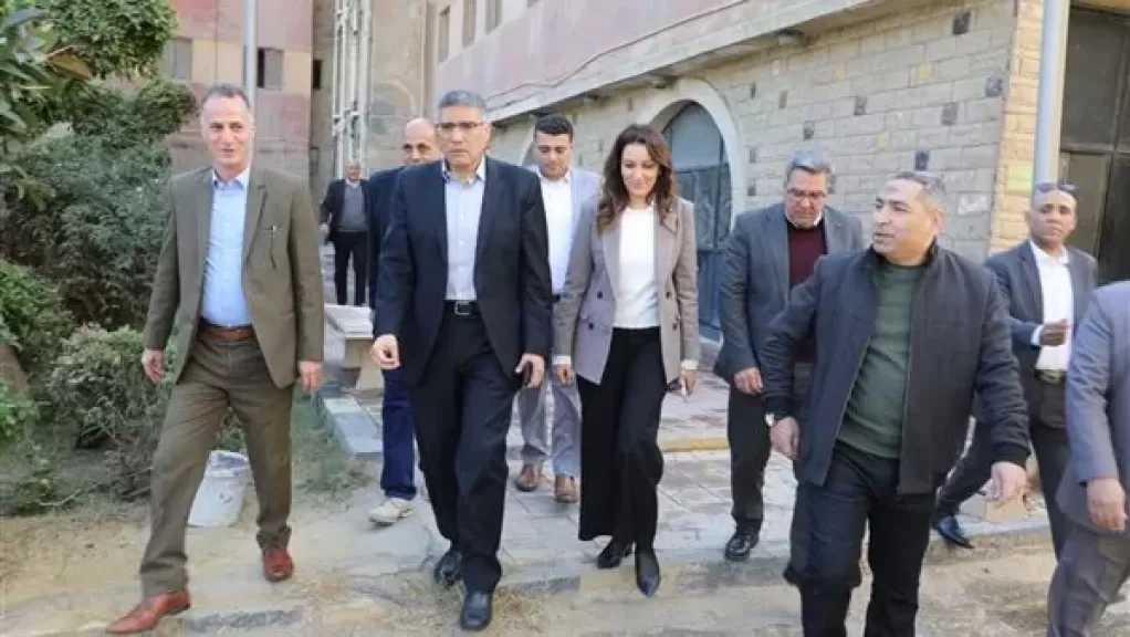 محافظ الجيزة يجازي مسؤولي النظافة بناهيا للتقصير في المهام المكلفين بها