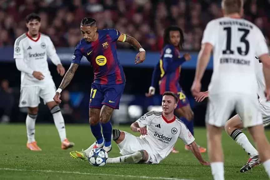 رافينيا يقود هجوم برشلونة أمام فياريال في الليجا