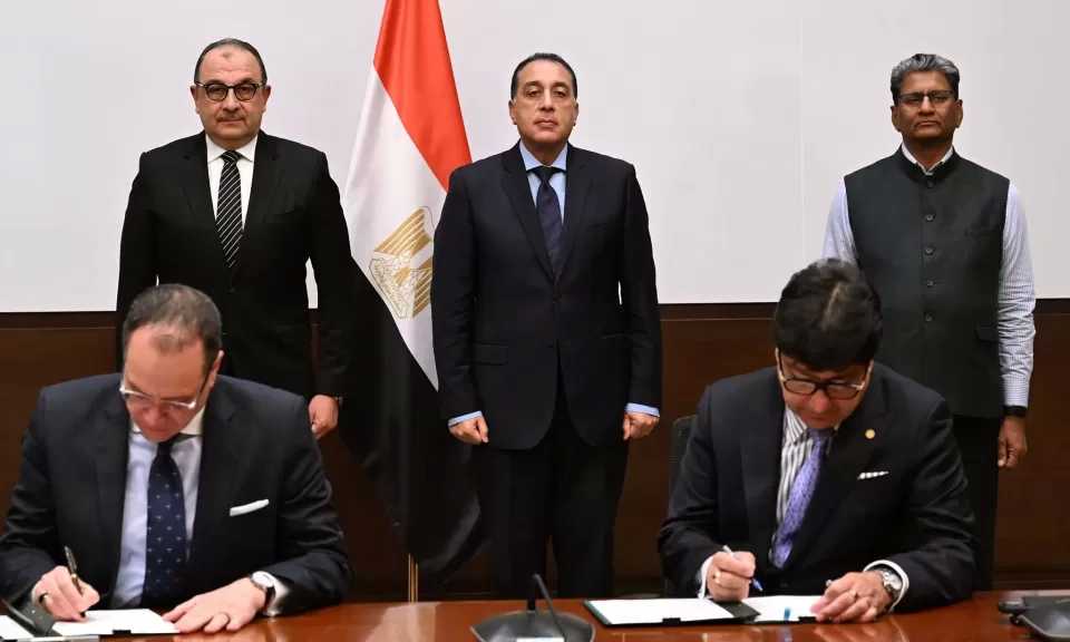 رئيس الوزراء يشهد توقيع عقد تشغيل فندق الكونتيننتال التاريخي وسط القاهرة بعلامة ”تاج” العالمية