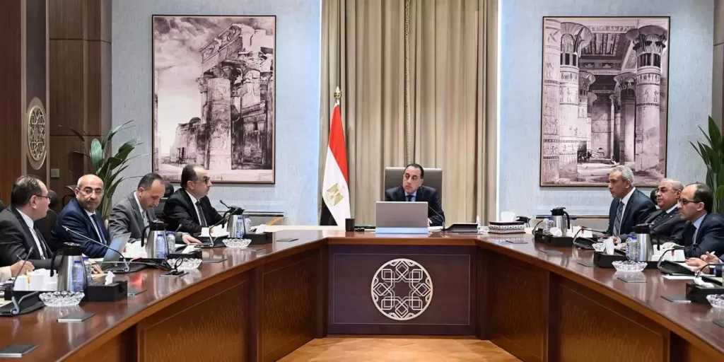 رئيس الوزراء: إنجاز أكثر من ٩٥٪؜ من مشروعات تطوير قطاع الغزل والنسيج