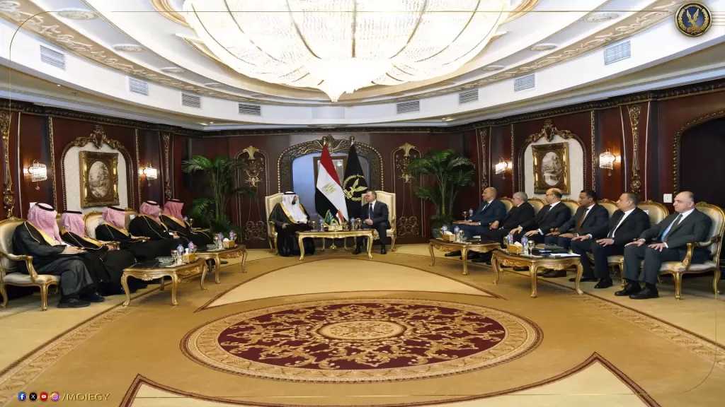 تفاصيل اجتماع وزير الداخلية بوفد وزارة الحج والعمرة بالمملكة العربية السعودية