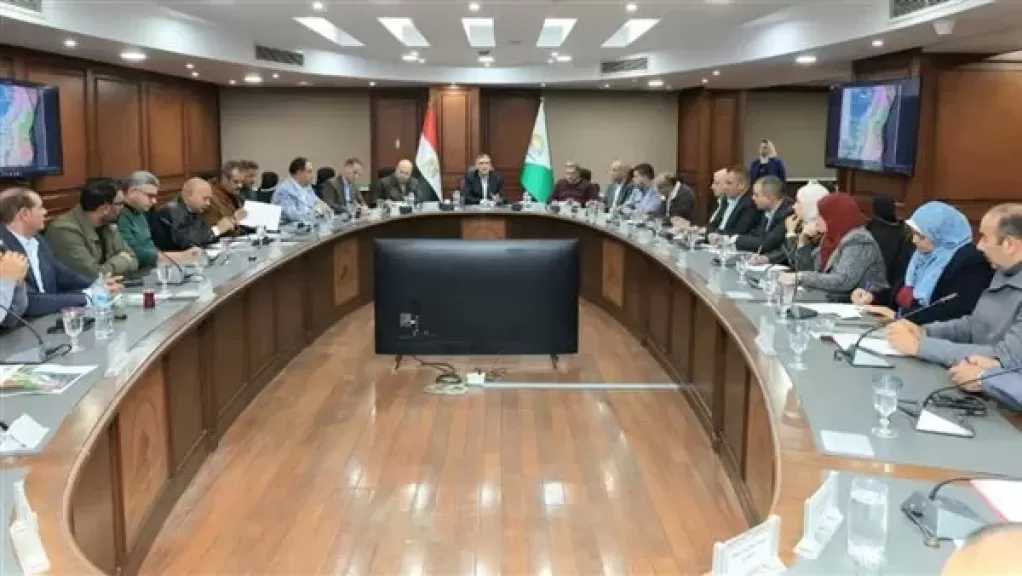 محافظ الجيزة يعقد لقاءً موسعًا لتنظيم متابعة ورفع كفاءة 74 نفقا أسفل الطريق الدائري