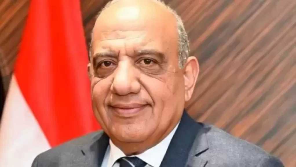 وزير الكهرباء يغادر إلى بكين لبحث التعاون فى مجالات استخراج وتعدين الخامات الأرضيّة