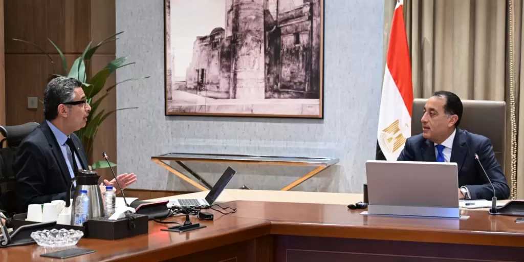 رئيس الوزراء يتابع مع وزير التموين مستجدات ملف تطوير منظومة الدعم