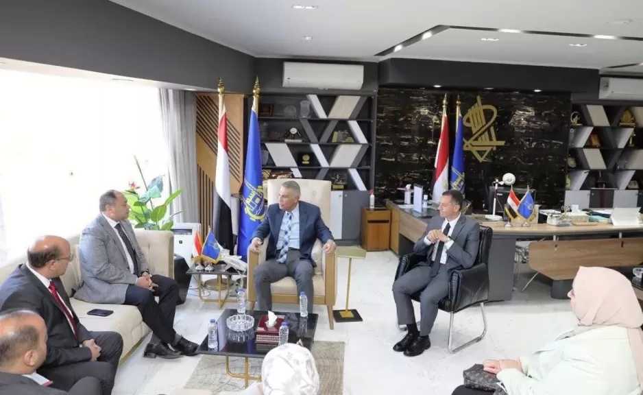 رئيس هيئة تنمية الصعيد ومحافظ أسوان يبحثان سبل التعاون ويوقعان بروتوكولات تعاون لتنفيذ وتشغيل مشروعات تنموية بالمحافظة