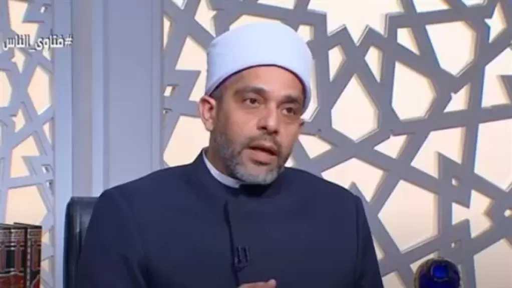 لو لقيت فلوس في الشارع تعمل إيه؟.. أمين الفتوى يُجيب