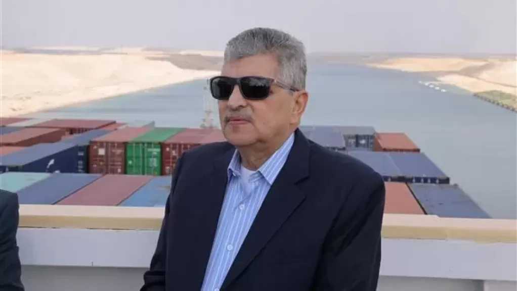 أسامة ربيع: ميرسك العالمية تجهز خطة كاملة لعبور كل سفنها من قناة السويس