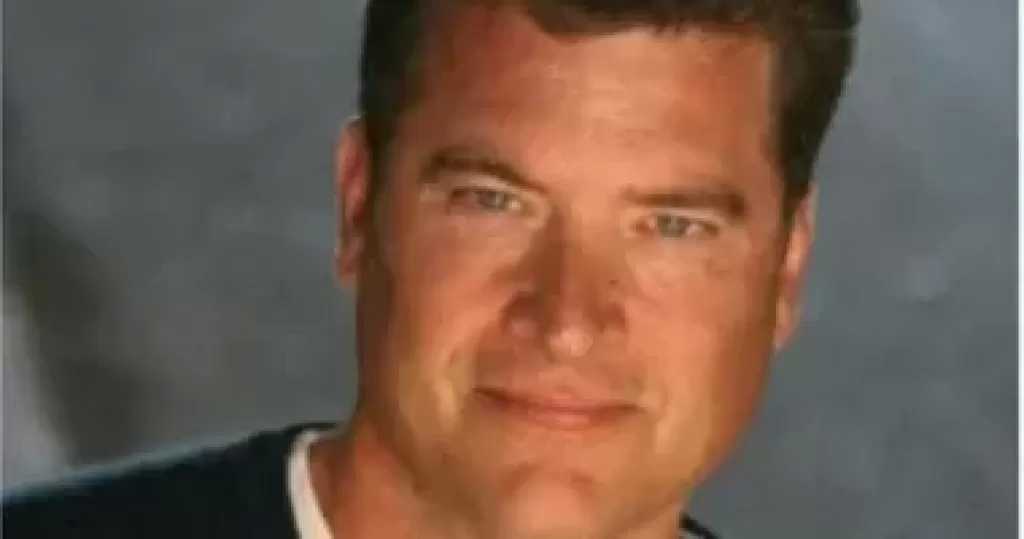 رحيل بات فين نجم مسلسلى Friends وSeinfeld عن عمر 60 عامًا