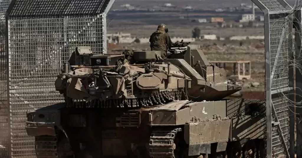 قوات الاحتلال الإسرائيلي تنتشر في عدة قرى وتفتش المارة بجنوب سوريا