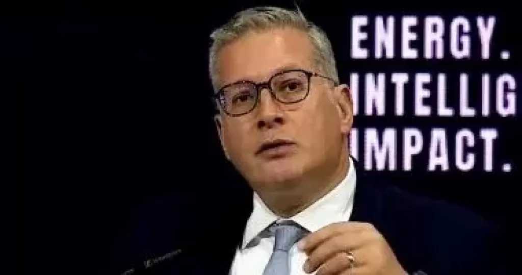 وزير البترول يصدر حركة تنقلات محدودة بين رؤساء شركات التكرير