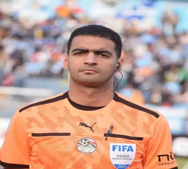 حسام عزب حجاج مساعدا لحكم الفيديو في قمة تونس ونيجيريا بأمم إفريقيا