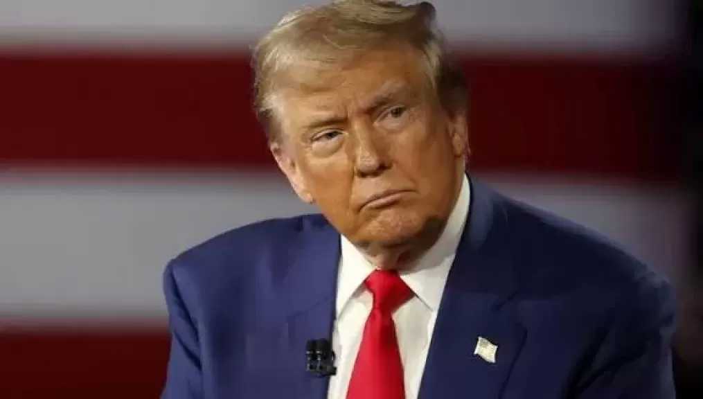 زيلينسكى يؤكد استعداده لإجراء استفتاء بشأن خطة ترامب لوقف إطلاق النار