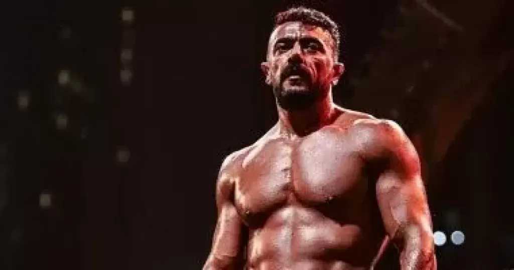 أحمد العوضى فى أحدث صور من كواليس علي كلاي من حلبة الملاكمة