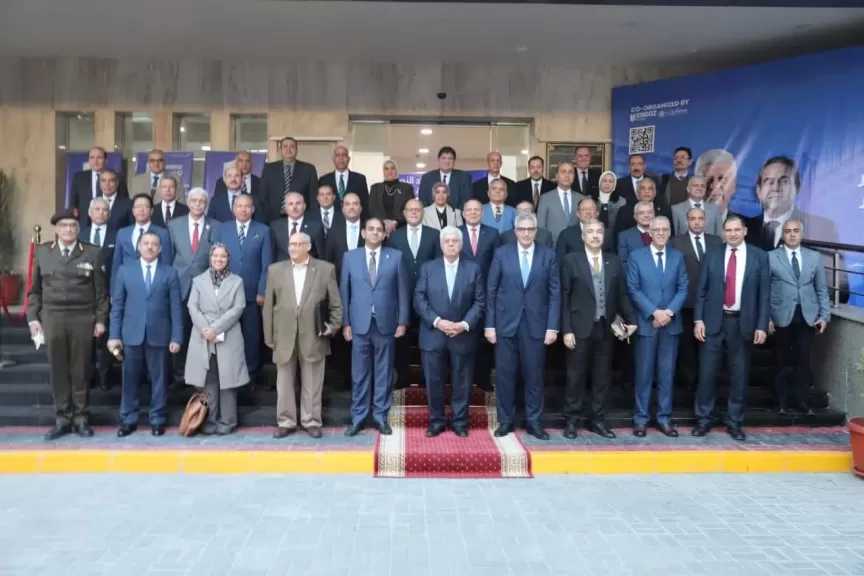 رئيس جامعة كفر الشيخ يشارك في اجتماع المجلس الأعلى للجامعات ببورسعيد