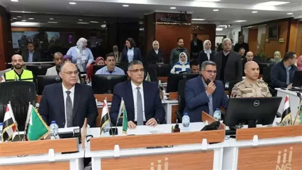 محافظ الجيزة يتابع أعمال فتح لجان جولة الإعادة لانتخابات مجلس النواب بالدائرة الثامنة