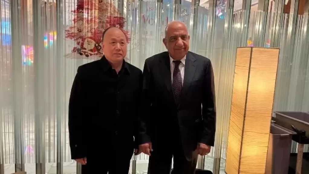 وزير الكهرباء يبحث مع مجموعة شركات صينية توطين صناعة المهمات