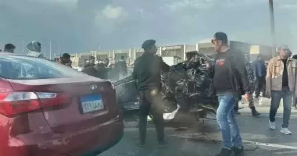 إصابة شخص وتهشم سيارة إثر حادث مرورى بطريق السويس الصحراوى