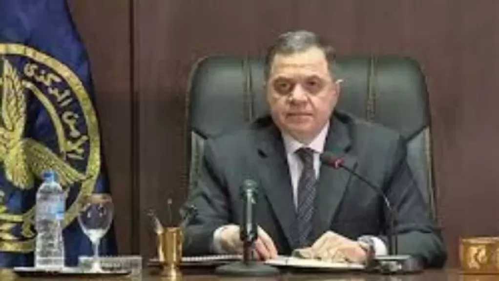 وزير الداخلية مُهنئًا قيادات ورجال الشرطة: عام جديد حافل بالعمل لترسيخ الأمن والاستقرار