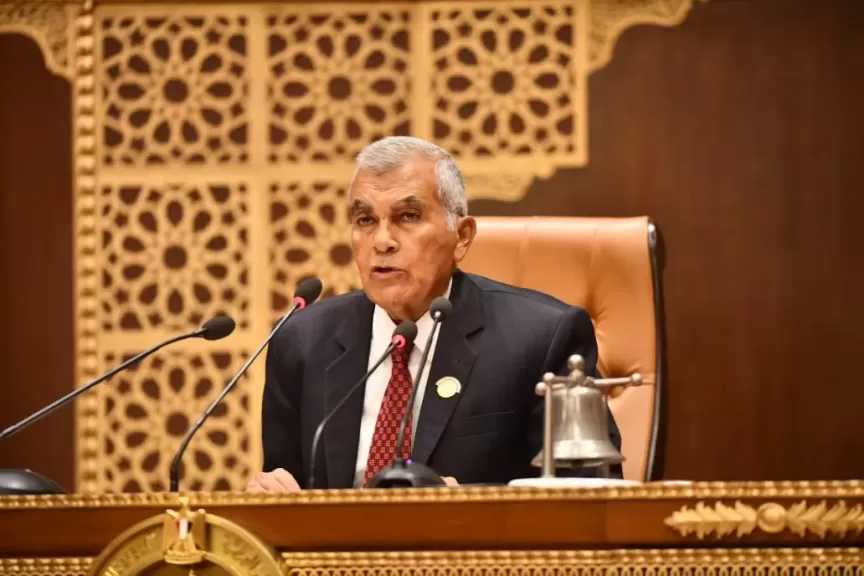 رئيس مجلس الشيوخ يهنئ الرئيس السيسي بقرب حلول العام الميلادي الجديد