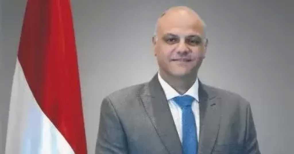 محافظ القليوبية ومدير الأمن يتابعان السيطرة على حريق بمخزن كراتين بيض بالعبور الجديدة