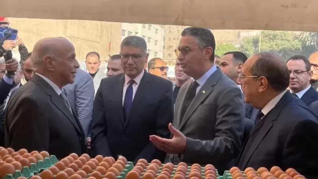 وزير التموين ومحافظ الجيزة يفتتحان سوق اليوم الواحد بأرض المطاحن في فيصل