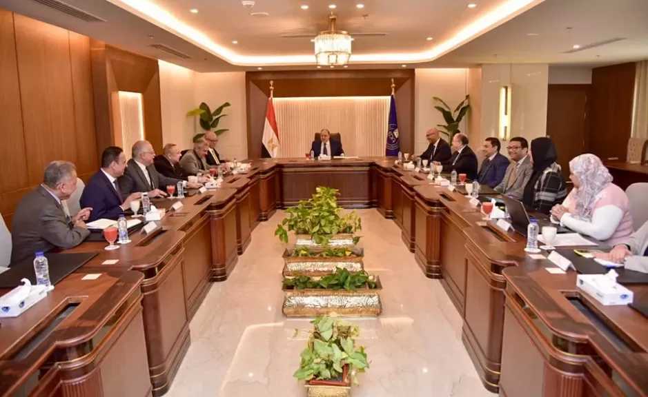 رئيس هيئة الدواء: ضمان جودة المواد الخام إحدى الركائز الأساسية لدعم سلامة وموثوقية الدواء المصري