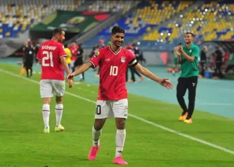 إبراهيم عادل: هدفنا التتويج بأمم أفريقيا.. ولا يوجد منافس مفضل