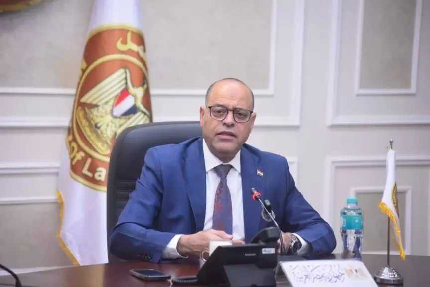 وزير العمل يصدر قرارًا وزاريًا رقم (346) لسنة 2025 بشأن تحديد الإجازات الدينية للإخوة المسيحيين