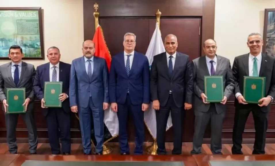 تحالف مصرفي يضم QNB مصر وCIB وبنك القاهرة لتمويل مشترك بقيمة 140 مليون دولار أمريكي لشركة العلمين لمنتجات السيليكون