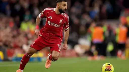 صحيفة: صلاح مستمر مع ليفربول بعد تخفيف التوتر مع الإدارة