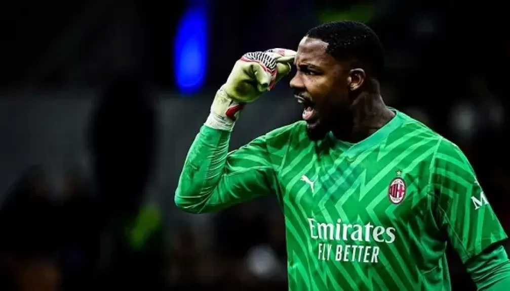 ميلان يتحرك لضم تير شتيجن لتعويض رحيل ماينان المحتمل