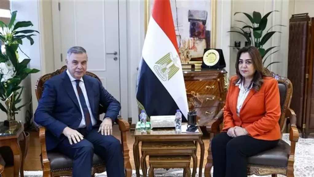 وزيرة التنمية المحلية تبحث مع محافظ الإسكندرية الموقف التنفيذي لمشروعات الخطة الاستثمارية