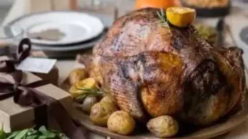 طريقة عمل الديك الرومى بحيل مبتكرة