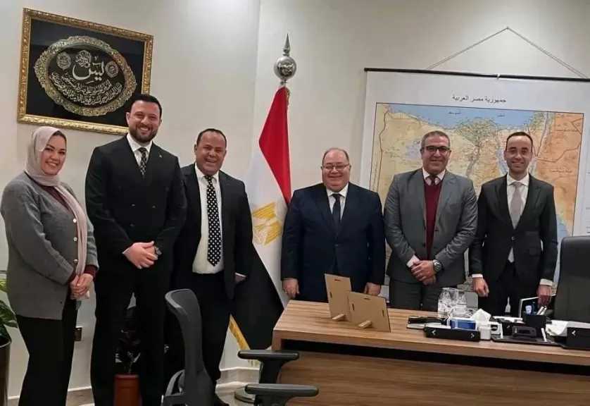 قنصل مصر بالرياض يبحث مع اتحاد شباب المصريين في الخارج تنفيذ عدد من المبادرات لخدمة أبناء الجالية