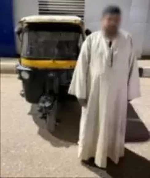 ضبط قائد توك توك اعتدى بالضرب على شخص بعصا بسبب خلاف على الأجرة بأسيوط