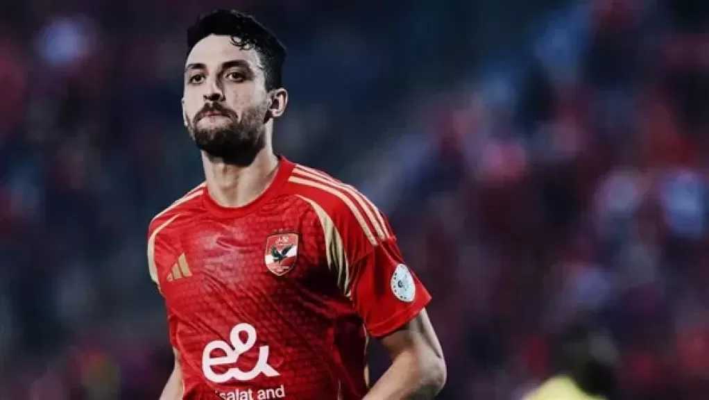 الأهلي يوقع عقوبة مشددة على طاهر محمد طاهر بعد الطرد في كأس مصر