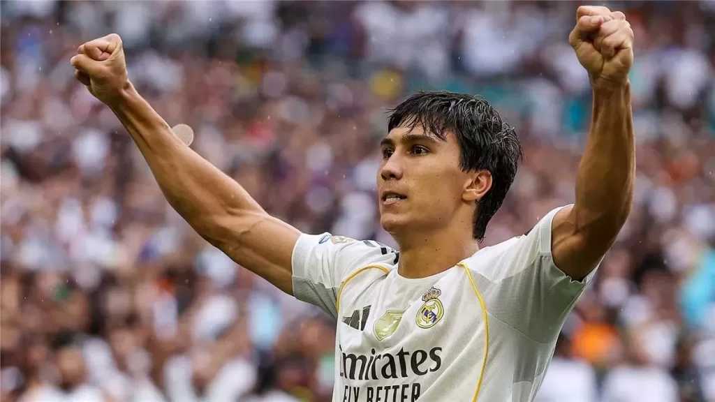 جونزالو جارسيا يقود هجوم ريال مدريد أمام بيتيس