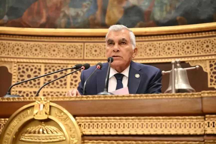 الشيوخ يوافق على إعادة تقدير فرض الضريبة على العقارات لمدة 5 سنوات