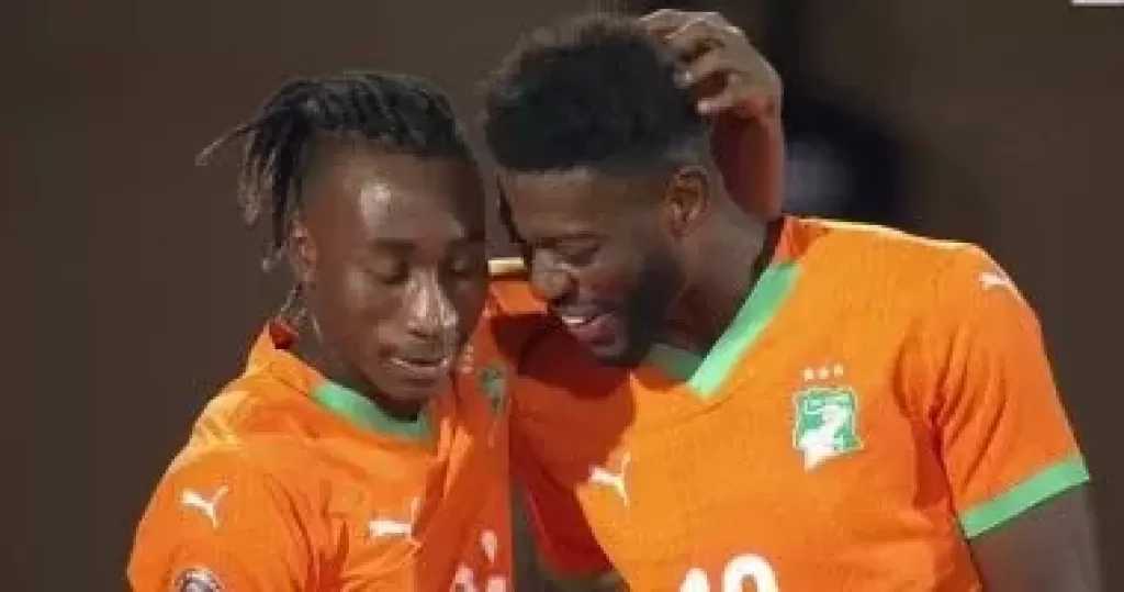 كوت ديفوار تقترب من مواجهة الفراعنة بثنائية ضد بوركينا فى شوط نارى