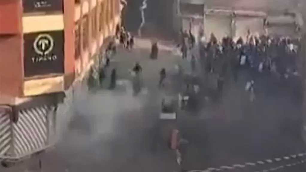 تداول فيديوهات لإضرام النيران بمبنى الإذاعة والتلفزيون بأصفهان