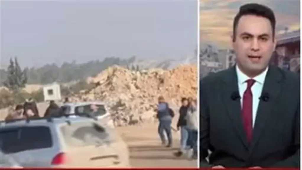 الدفاع المدني السوري يزيل السواتر الترابية ويفتح الطرقات في حي الأشرفية