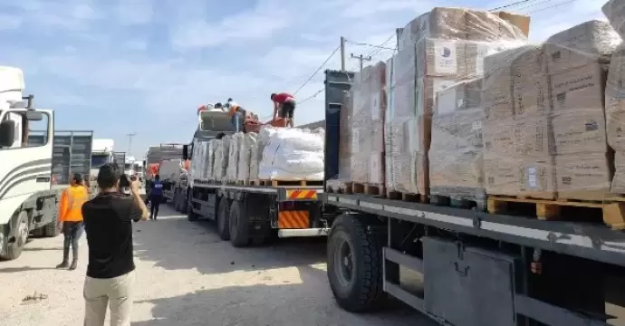 إكسترا نيوز: شاحنات القافلة 113 تحمل أطنانا من المساعدات الإنسانية إلى أهل غزة
