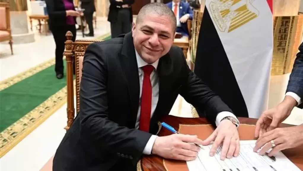 النواب الفائزون في الجولة الأخيرة من انتخابات البرلمان يتسلمون كارنيهات العضوية