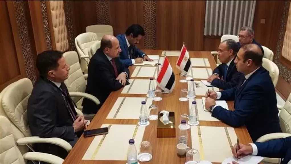وزير الخارجية يلتقي نظيره اليمني للتأكيد على عمق العلاقات الأخوية